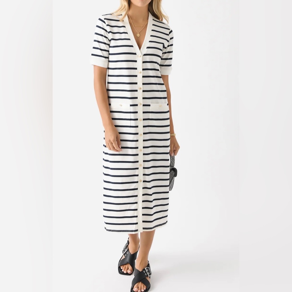 Wome’s Henley Button Up Dress. Navy Multi. Namu.